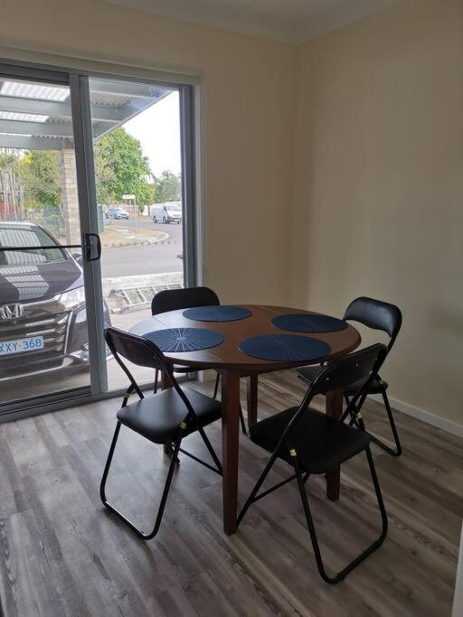 Detached 2 Bdr 2 Storey Granny Flat Close To Shopping Centre Holiday home Brisbane