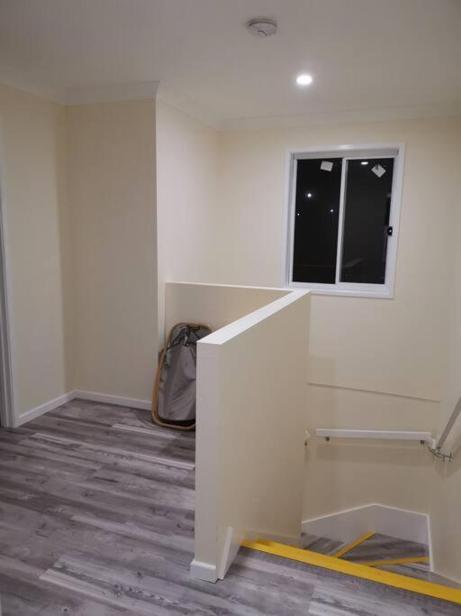 Detached 2 Bdr 2 Storey Granny Flat Close To Shopping Centre Holiday home
