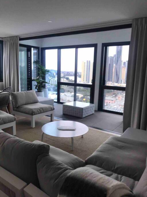 New 3 Bed Penthouse Style Complex Apartment