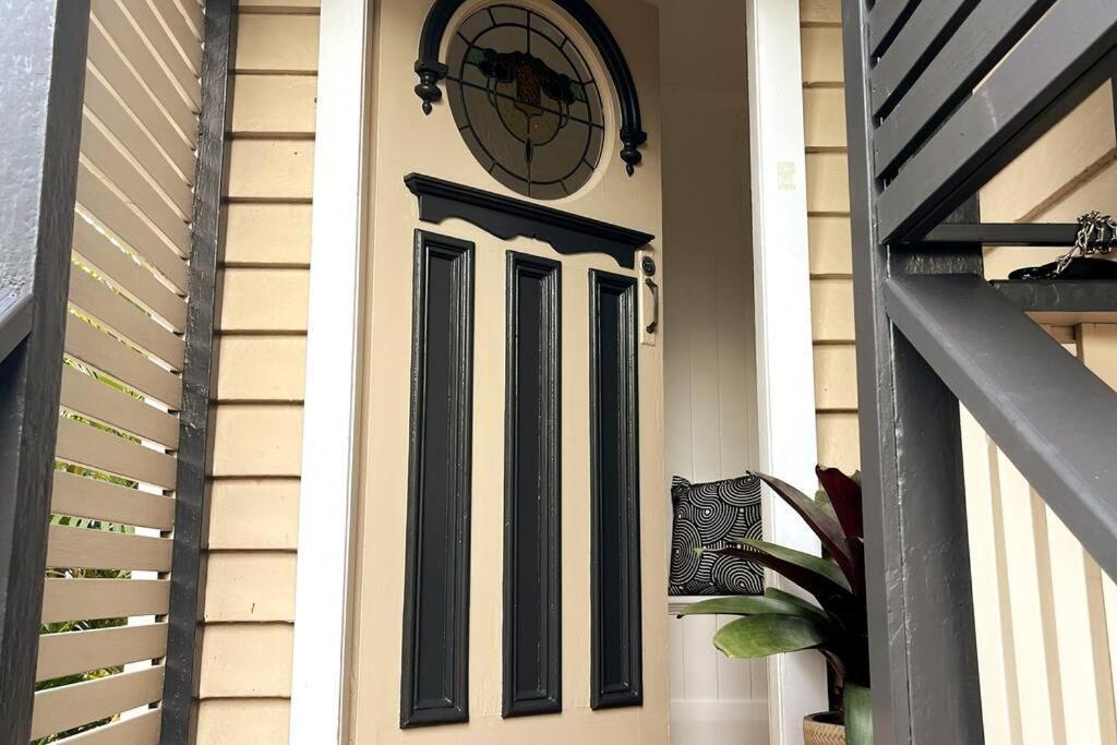 Charming 5br Family W/pool 10min From Airport * Brisbane
