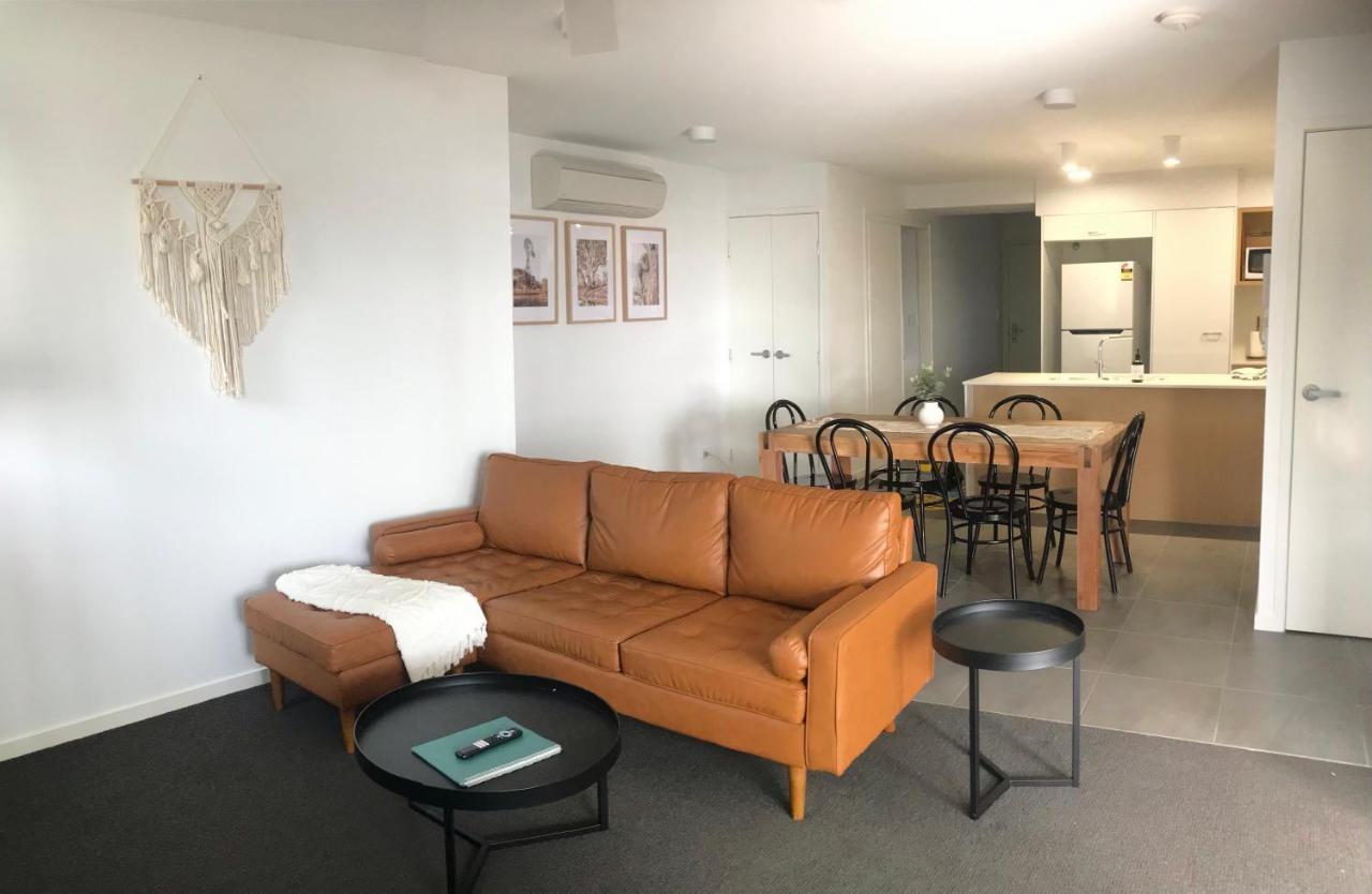 Location, Location, Location - Private Apartamento