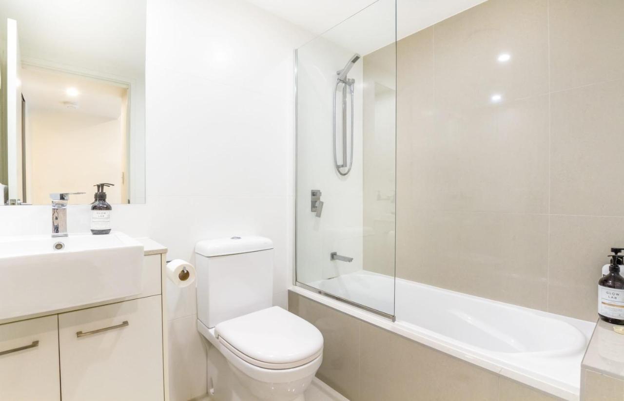 Casa de férias Luxurious 3bdr Townhouse In Great Location *