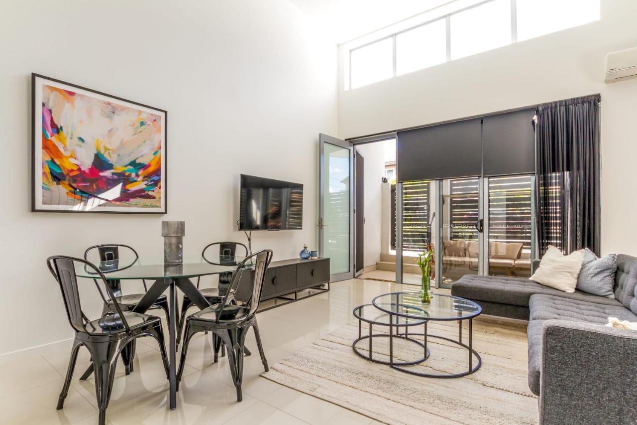 Luxurious 3bdr Townhouse In Great Location * Brisbane
