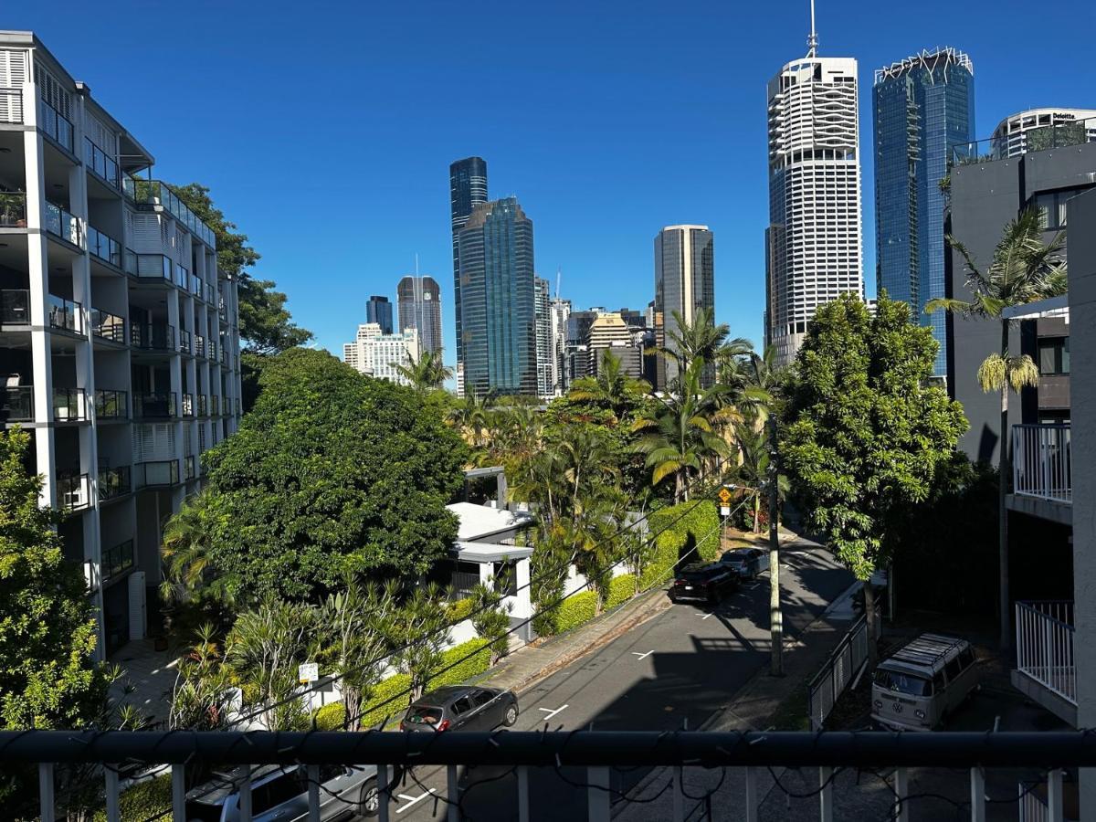 Central, Leafy & Modern 3-bedroom