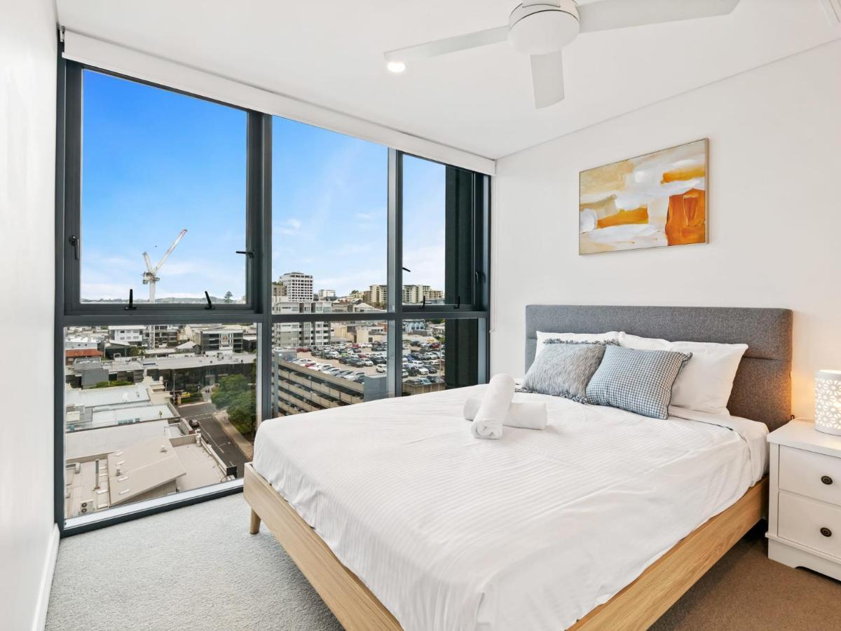 Heart Of The Valley Chic High Level 2br Apartment Brisbane