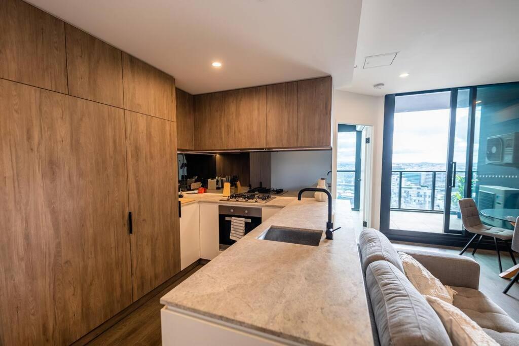 Luxury High-rise Apt With Pool And Parking Apartment Brisbane