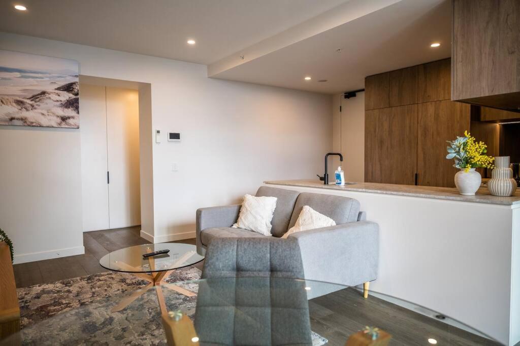 Luxury High-rise Apt With Pool And Parking Brisbane