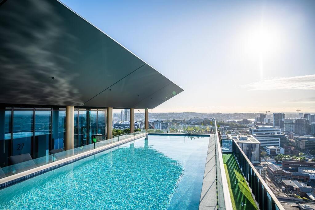 Luxury High-rise Apt With Pool And Parking Apartment Brisbane