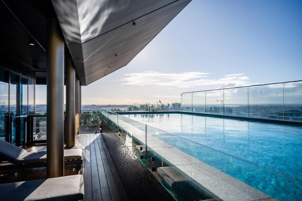 Luxury High-rise Apt With Pool And Parking Apartment Brisbane