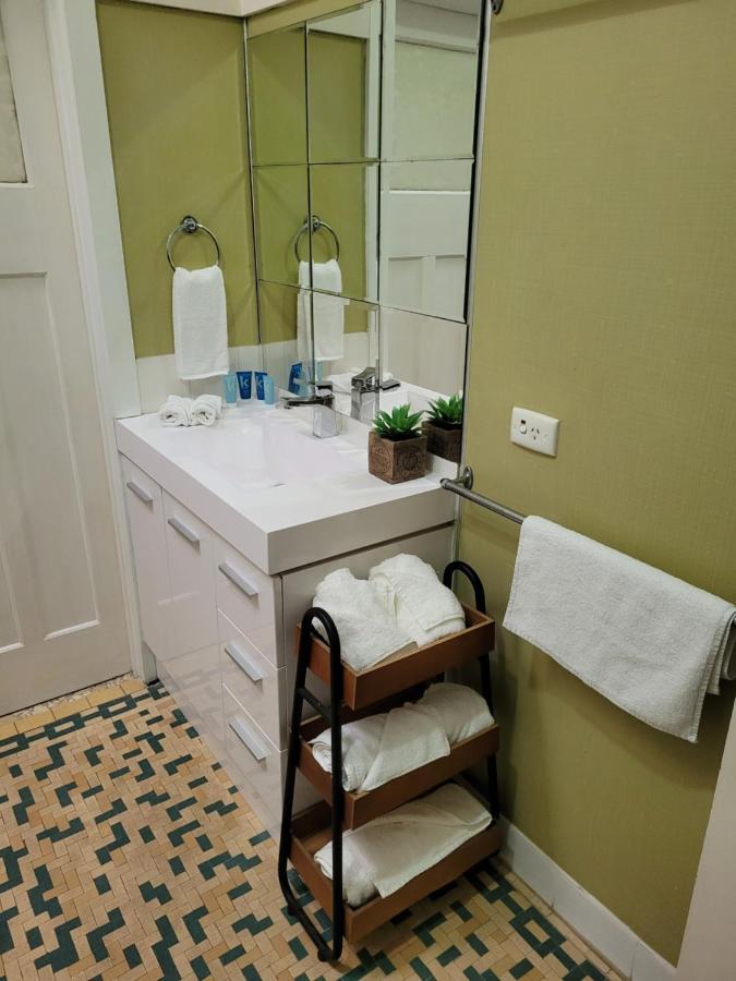 Holiday home Spacious Close To Cbd And Airport *