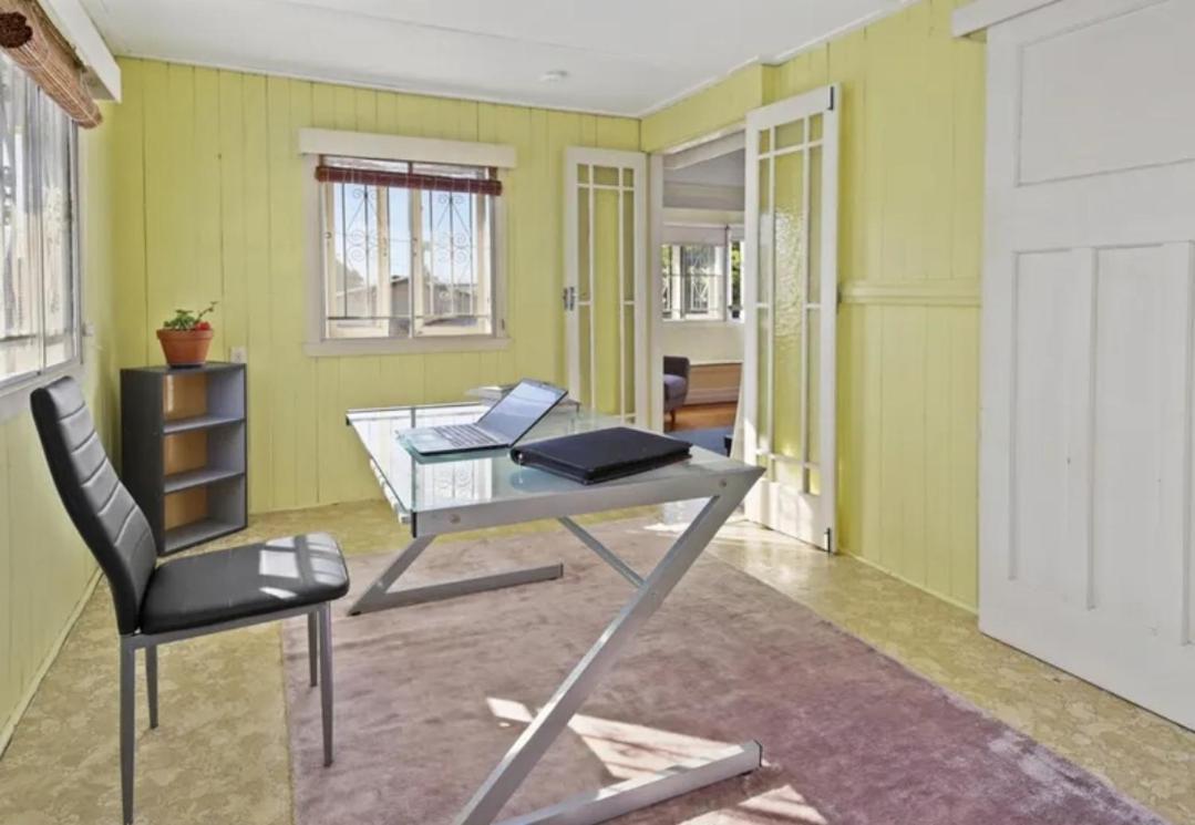 Holiday home Spacious Close To Cbd And Airport