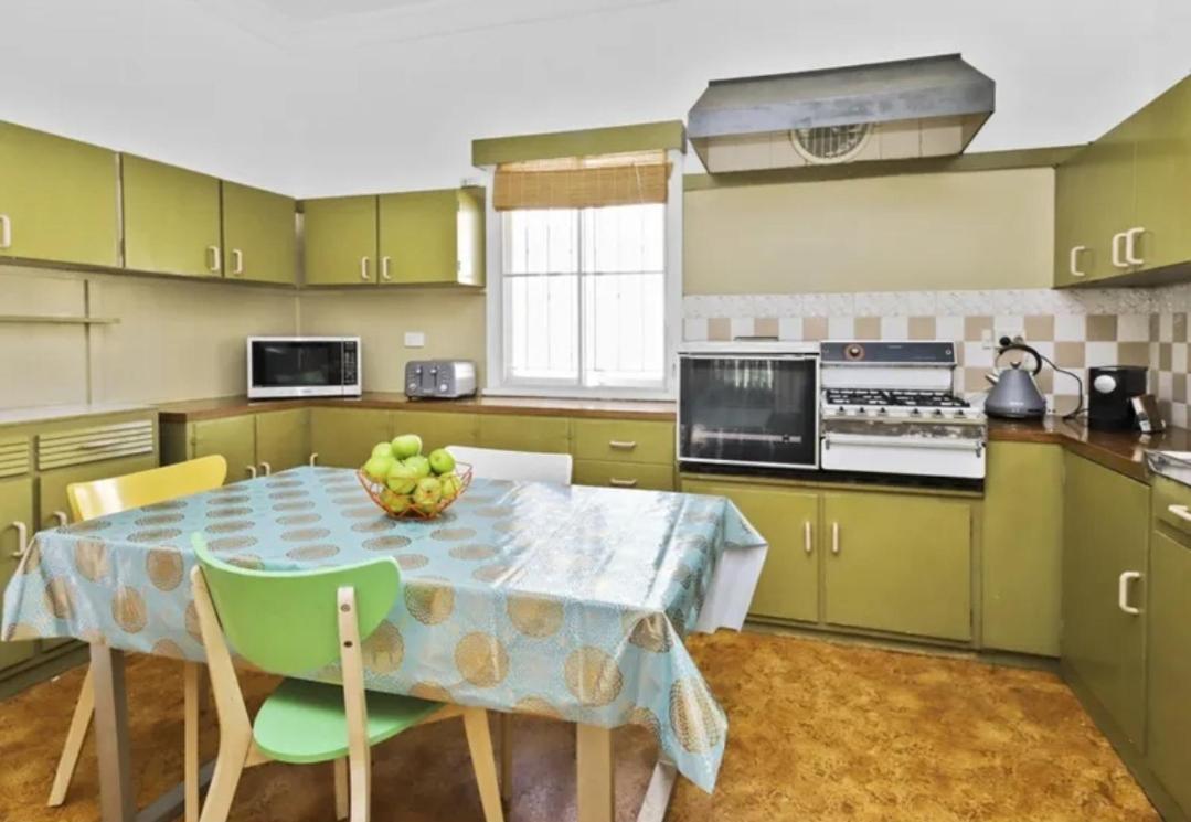 Spacious Close To Cbd And Airport Holiday home Brisbane