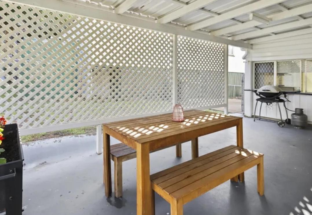 Spacious Close To Cbd And Airport Holiday home