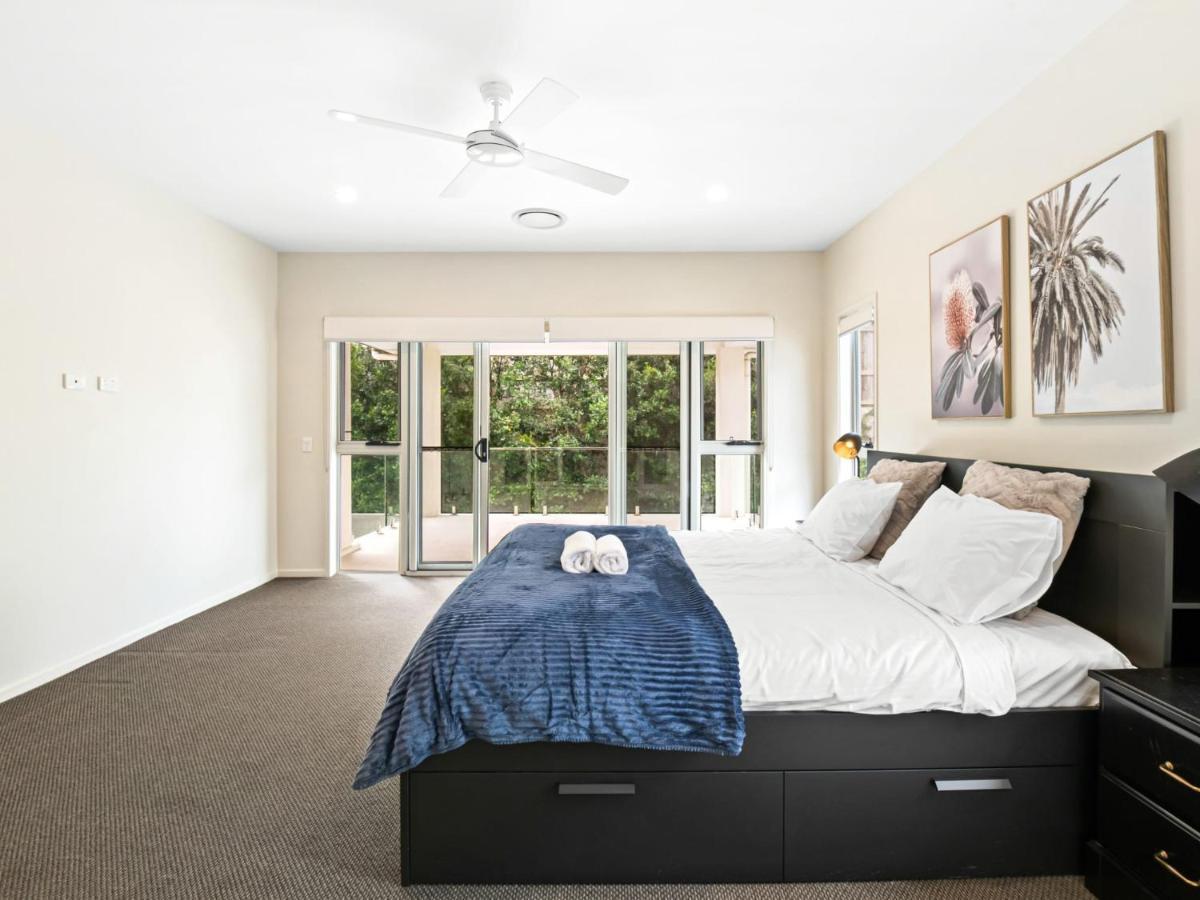 Luxury Hilltop Brand-new 5bd * Brisbane