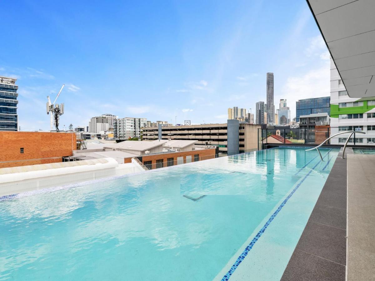 Apartment Heart Of The Valley Chic High Level 2br Brisbane