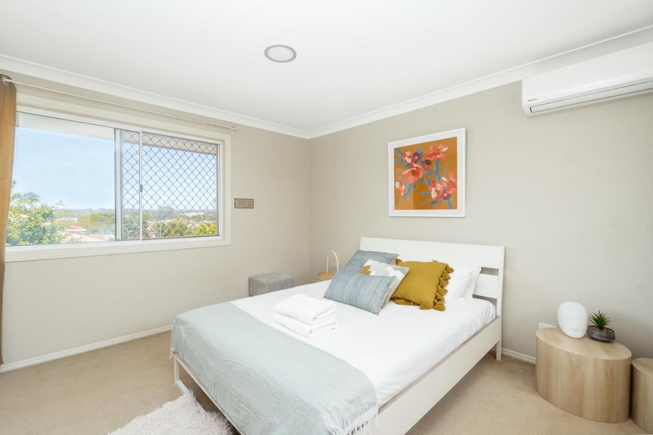 Spacious Newly Redecorated 5bd Family * Brisbane