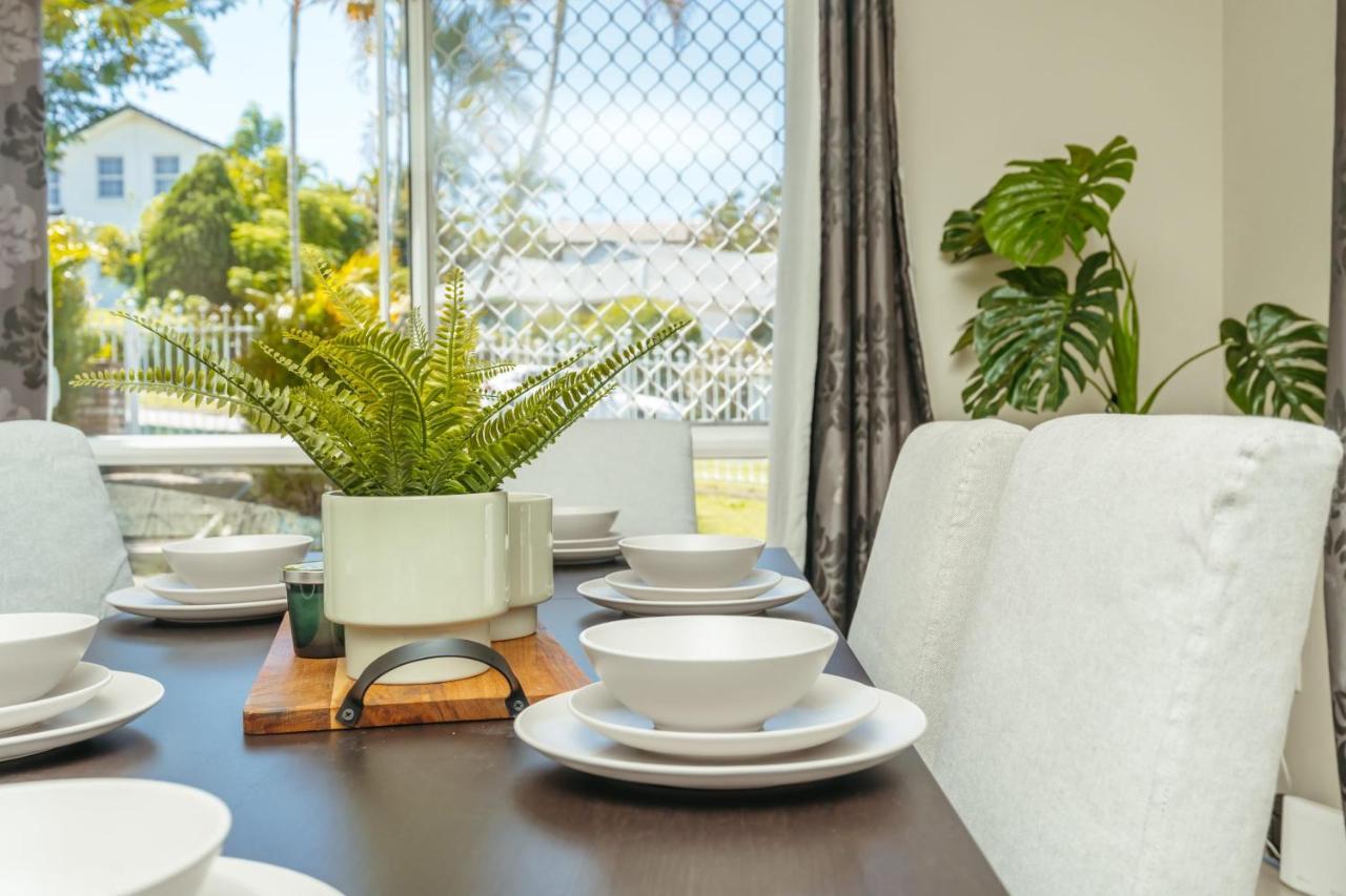 Spacious Newly Redecorated 5bd Family *