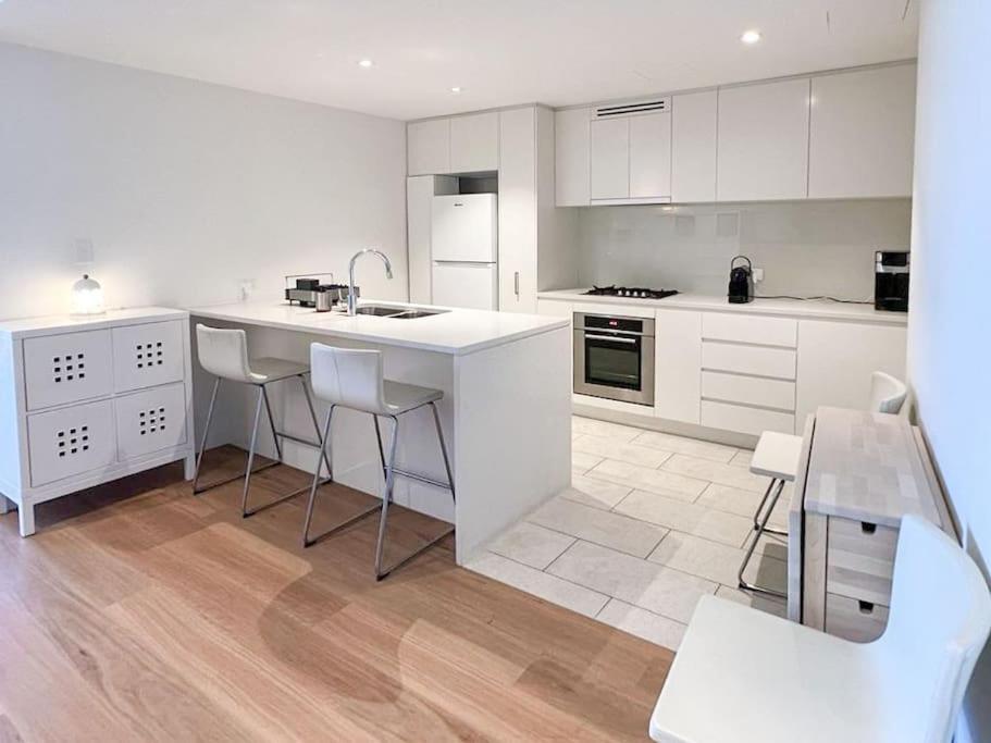 Executive River View 1 King Bed Cbd W Car Park Apartamento *
