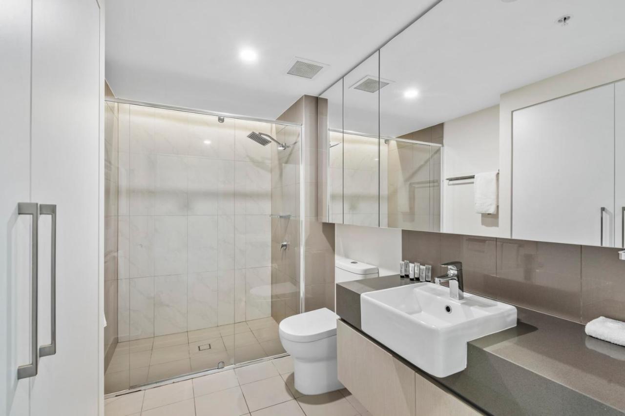 Apartamento Modern Riverside Oasis - Gym Pool Wifi & Parking *