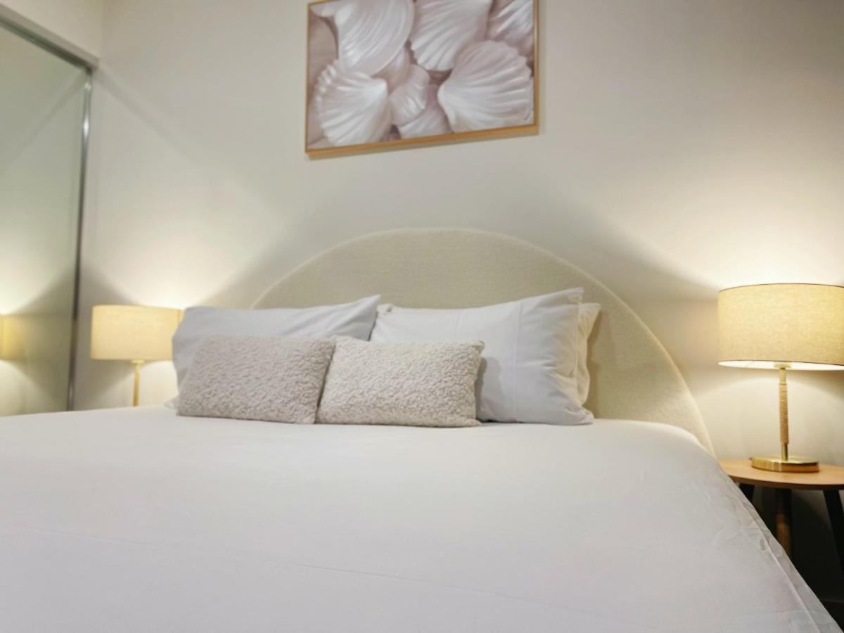 Cultural Oasis Kingbed At South Bank * Brisbane