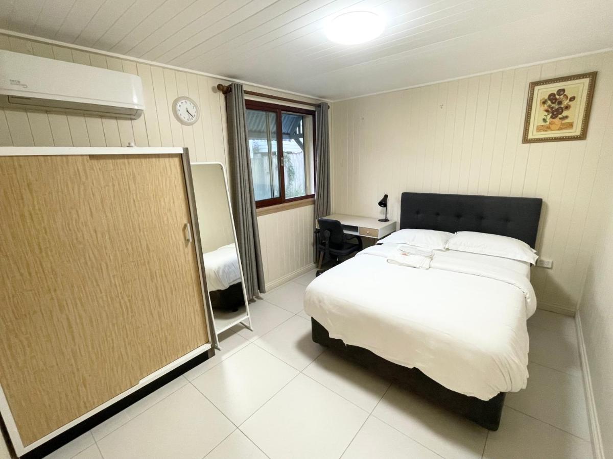 197 Shafston Ave Kangaroo Point Qld 4169 Homestay