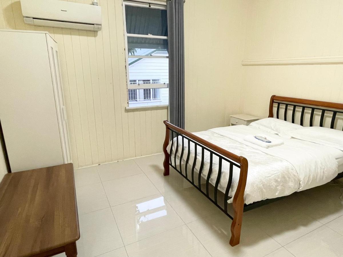 197 Shafston Ave Kangaroo Point Qld 4169 Homestay