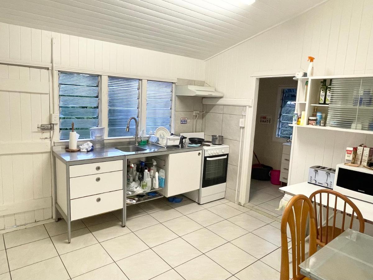 Homestay 197 Shafston Ave Kangaroo Point Qld 4169 Brisbane