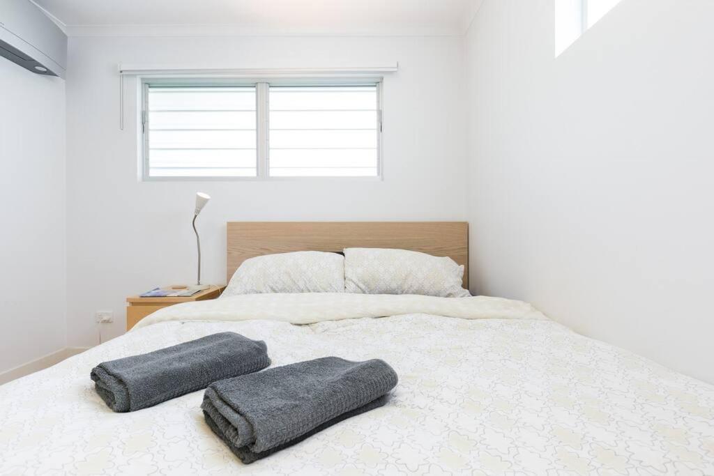 Apartment Cool Flat - 2 Bed & Office