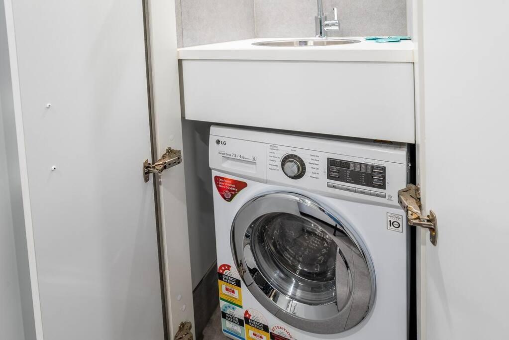 Vibrant Inner Living 1 Bedroom Brisbane