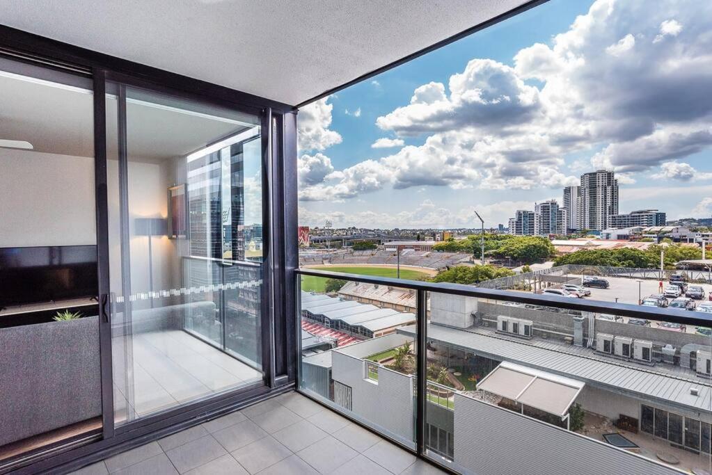 Vibrant Inner Living 1 Bedroom * Brisbane