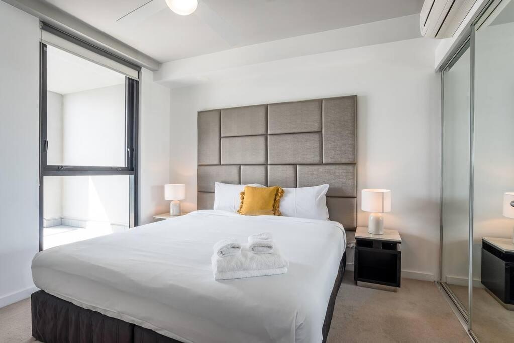 Vibrant Inner Living 1 Bedroom *