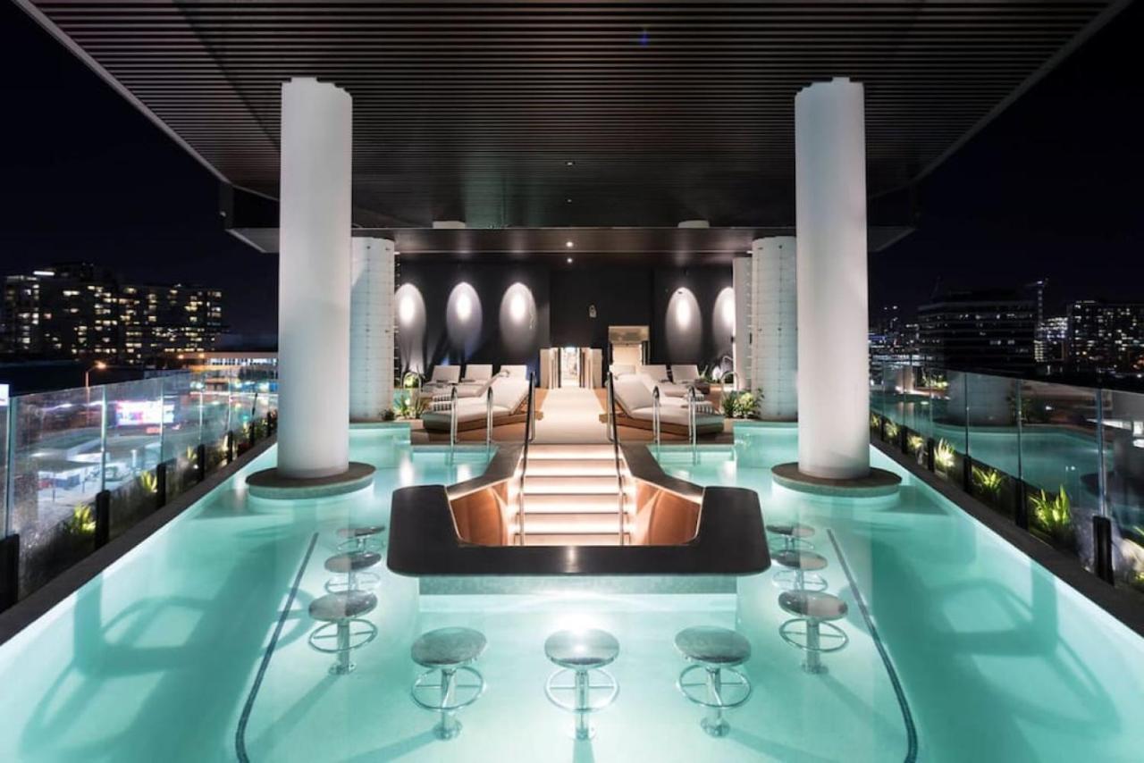 Apartment Story Bridge And View Skyhigh Luxe 2 Bed Unit