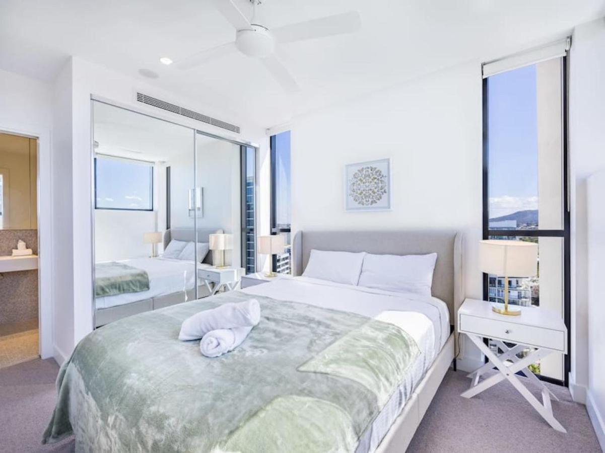 Conveniently Located 2br With Rooftop Pool At Milt * Brisbane