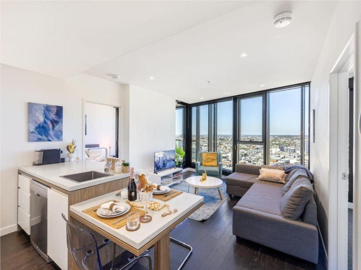 Story Bridge And View Skyhigh Luxe 2 Bed Unit Apartment Brisbane