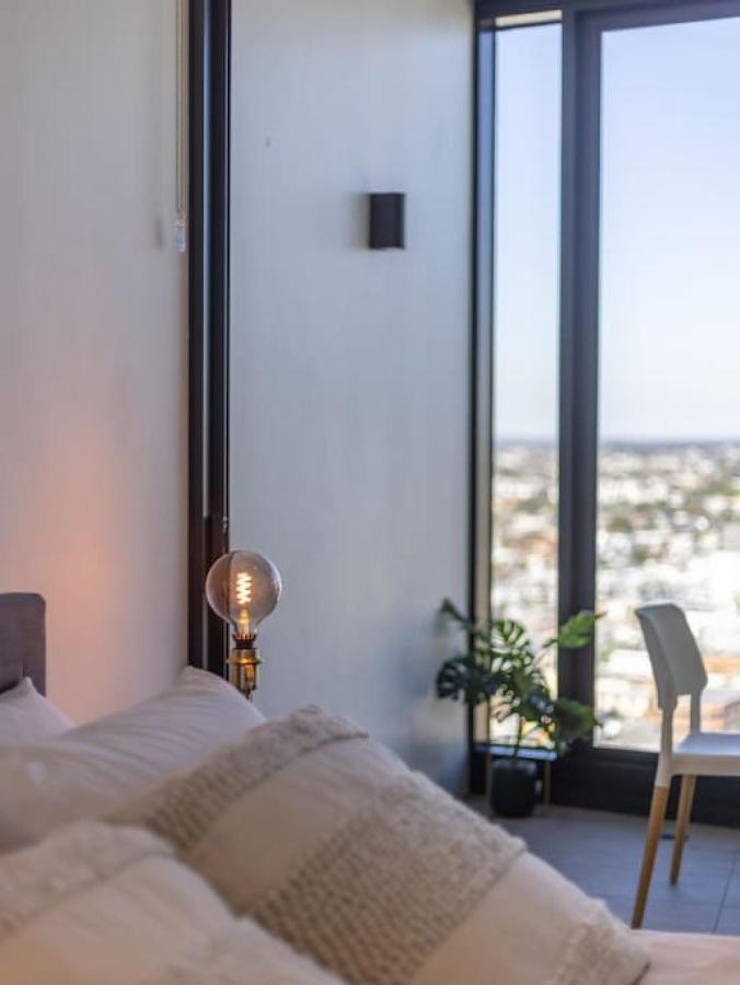 Story Bridge And View Skyhigh Luxe 2 Bed Unit Apartment Brisbane