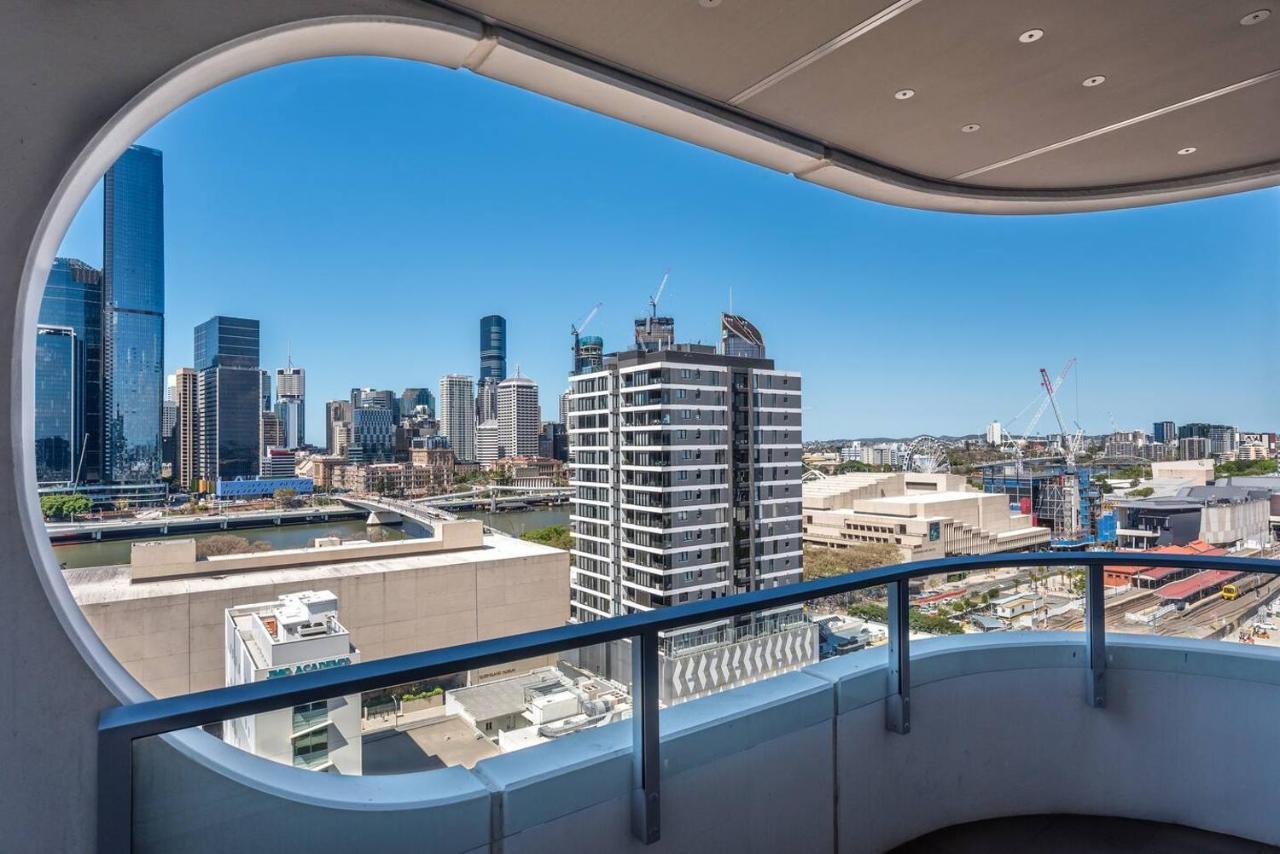 South City View 2 Bedroom With Parking Brisbane