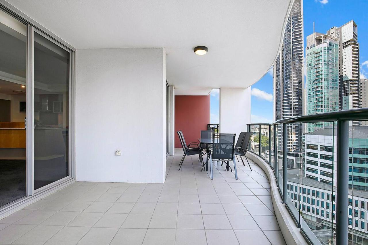 Apartment Of Brissie - Chic Resort-style Cbd Living *