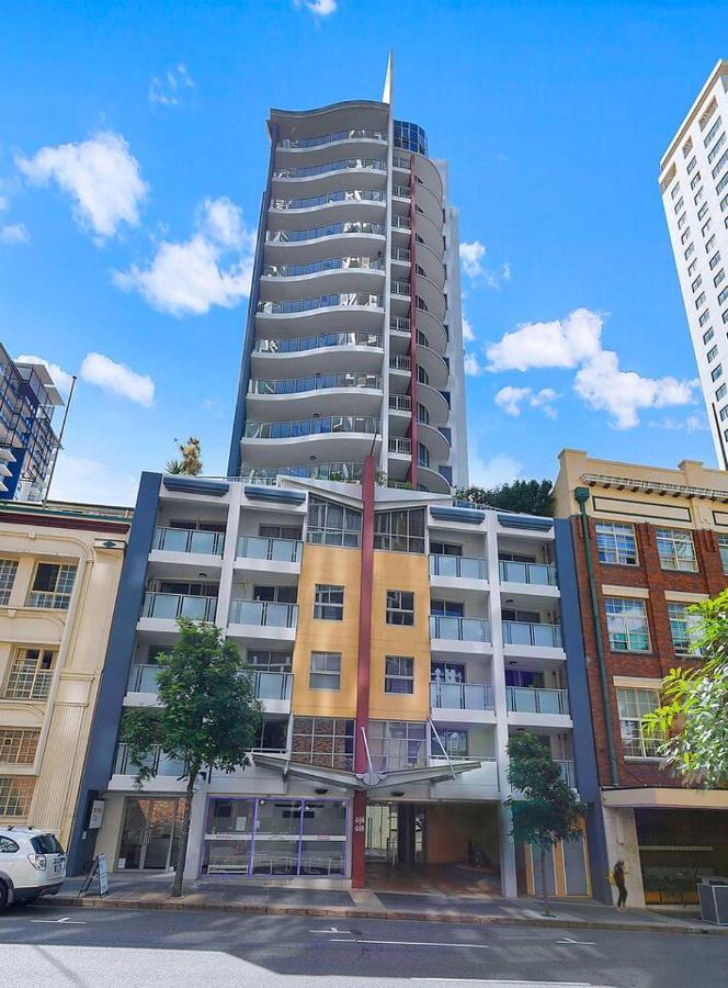 Of Brissie - Chic Resort-style Cbd Living *