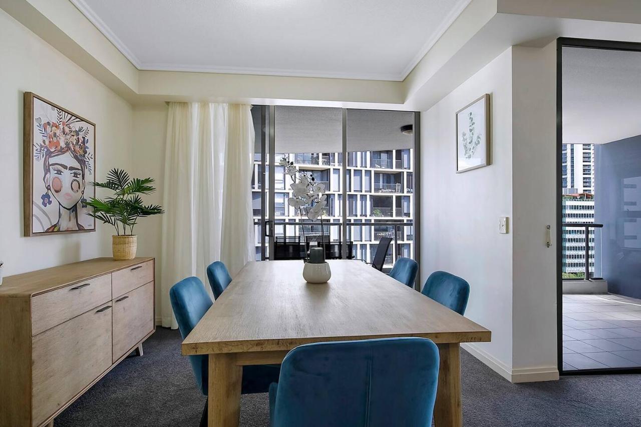 Of Brissie - Chic Resort-style Cbd Living Apartment Brisbane