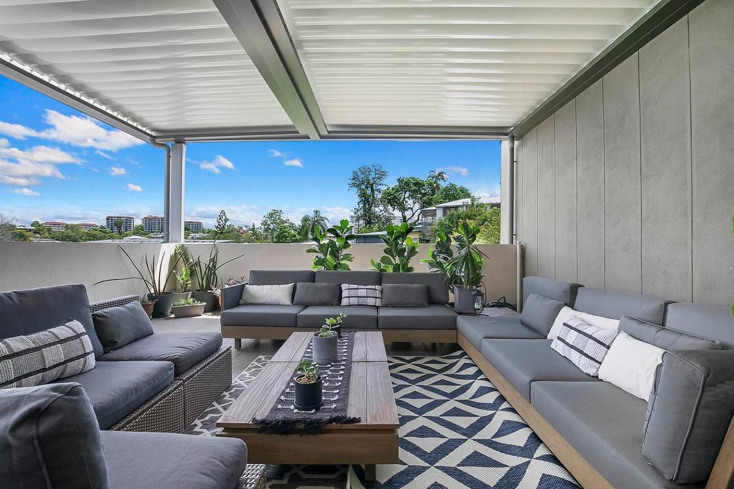 Of Taringa Penthouse With Sweeping Views * Brisbane
