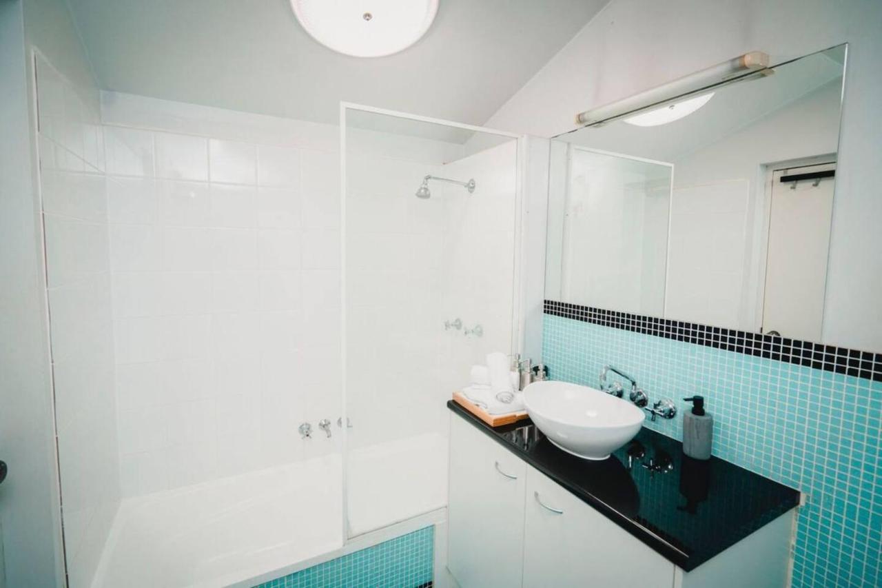 Apartment Trendy Industrial-style Loft In Fortitude Valley *