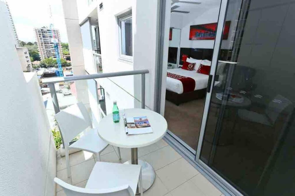 Central Cbd Studio, Balcony, Pool, Gym, Sauna * Brisbane