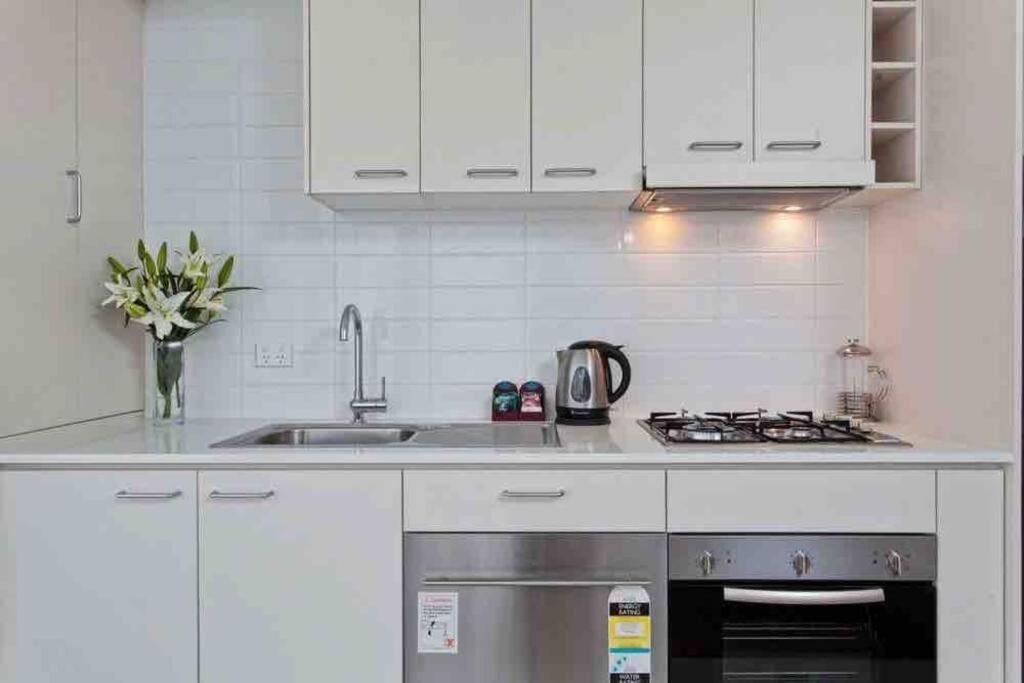 Central Cbd Studio, Balcony, Pool, Gym, Sauna Apartamento *