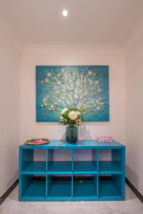 Luxury Living 2 Bedrooms 4 Beds 2b Athrooms In Southern Brisbane+ Parking *
