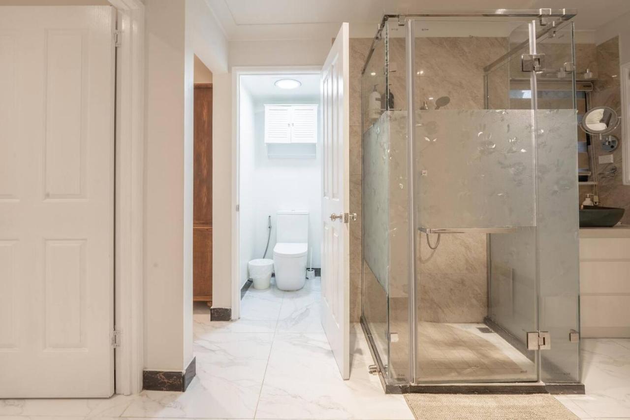 Luxury Living 2 Bedrooms 4 Beds 2b Athrooms In Southern Brisbane+ Parking