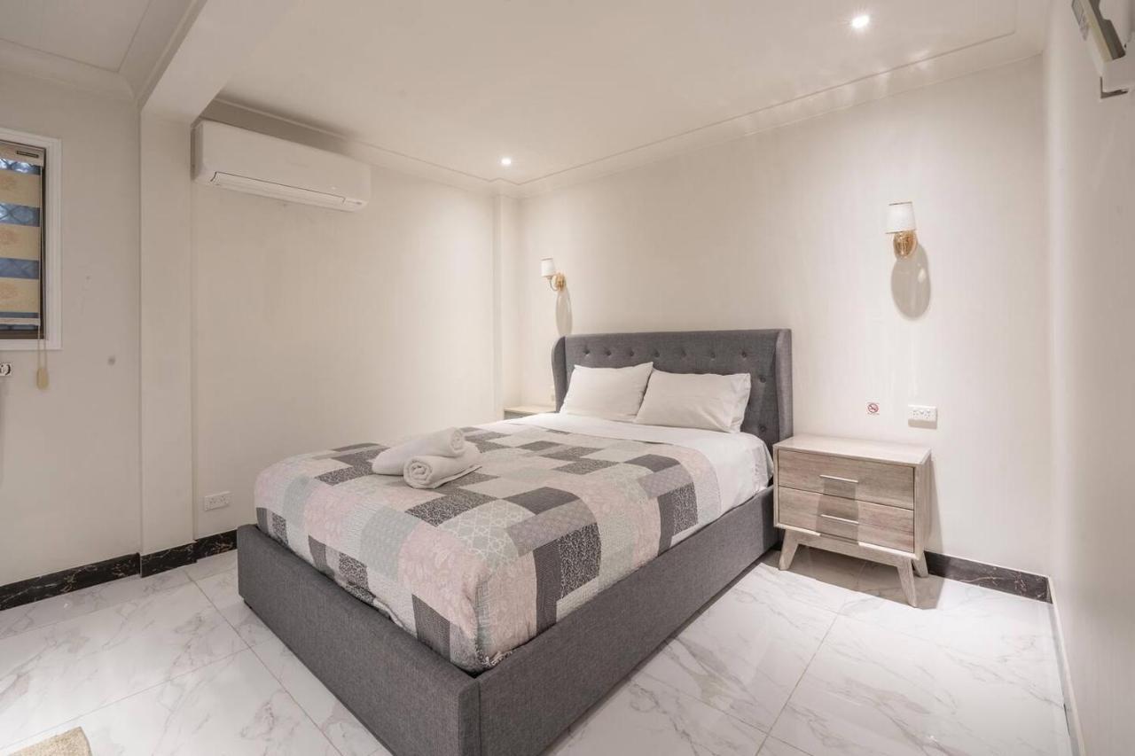 Apartment Luxury Living 2 Bedrooms 4 Beds 2b Athrooms In Southern Brisbane+ Parking Brisbane