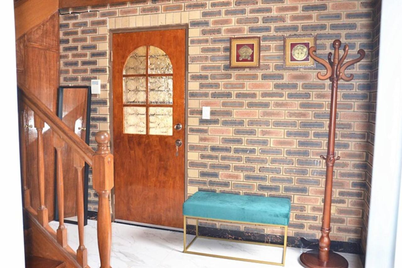 Luxury Living 2 Bedrooms 4 Beds 2b Athrooms In Southern Brisbane+ Parking Apartment