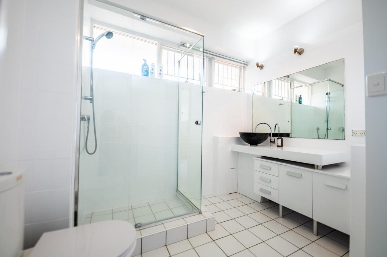 Riverside 2 Bedroom With Parking * Brisbane