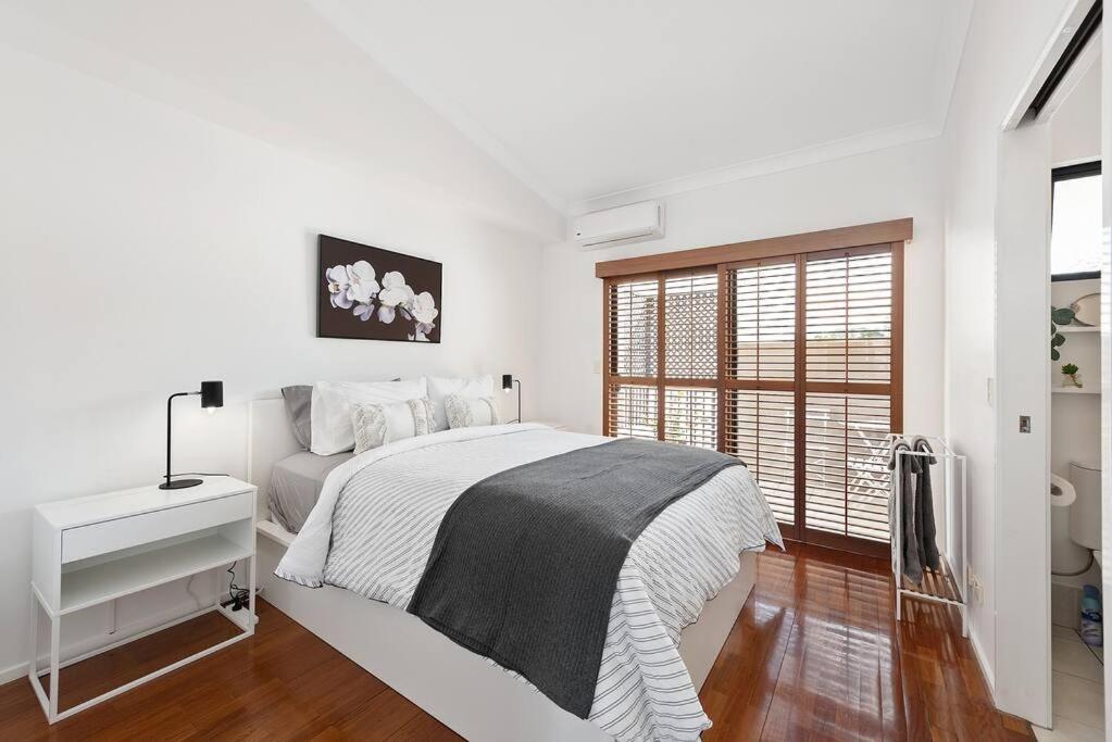 Hidden In New Farm ~ 1 Bed/1 Bath /1 Car/views! Apartamento Brisbane