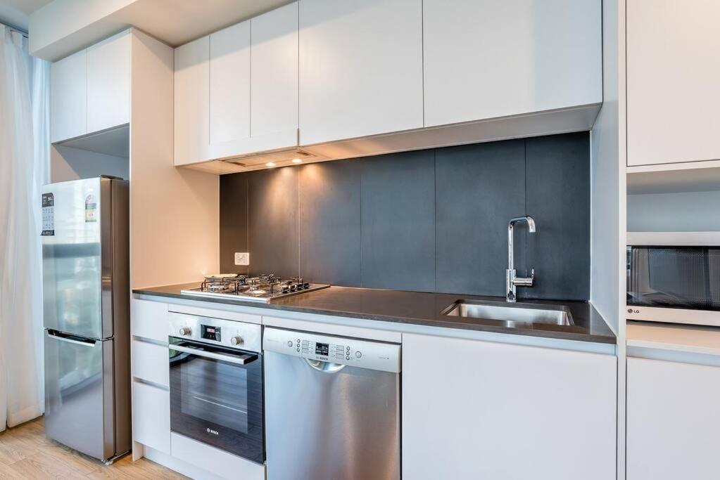 Inner-city 1 Bedroom Parking And Pool Brisbane
